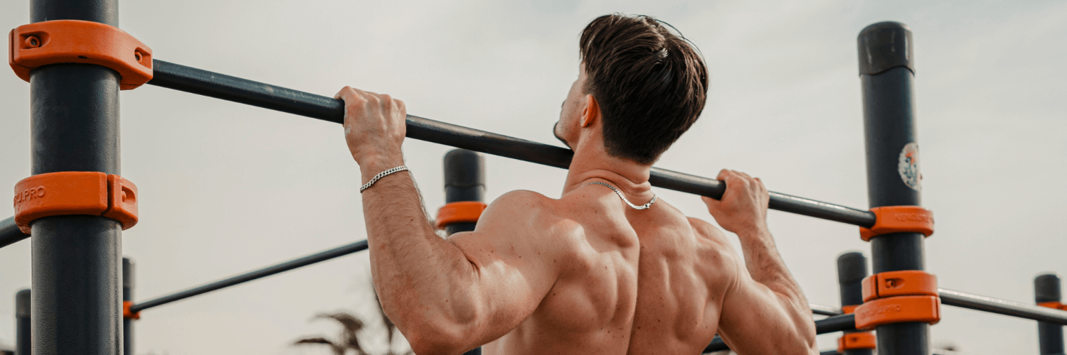 GORNATION athlete performs pull up with GORNATION equipment in dubai