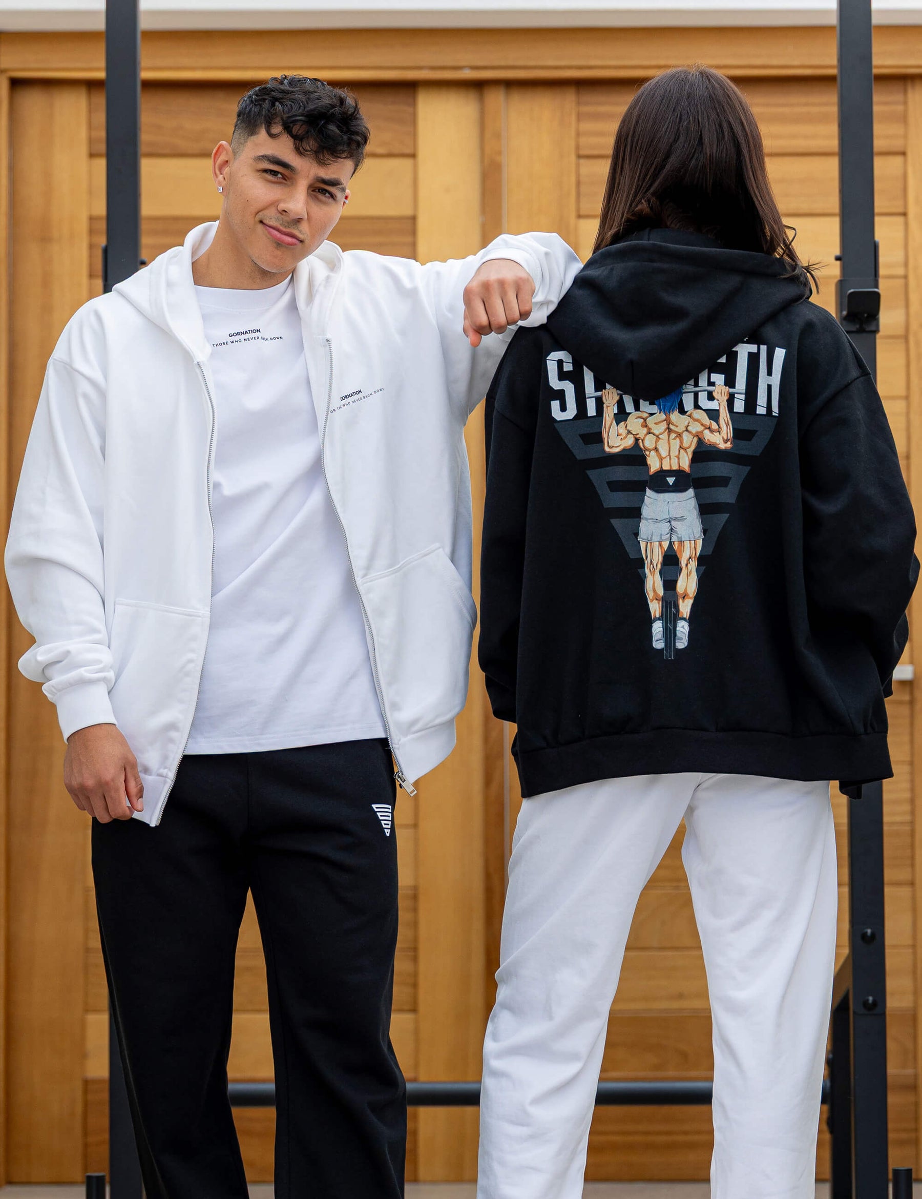 Felpa Oversize con Cerniera Anime Strength