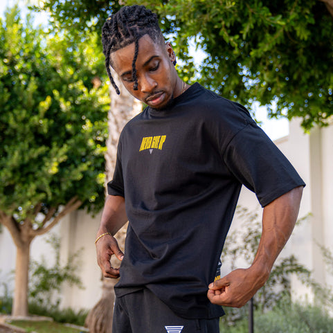 OVERSIZED STREETWEAR LOOK