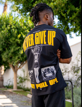 Maglietta Oversize Never Give Up (edizione limitata)
