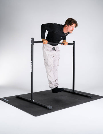 straight-bar-dips-static-bar. 