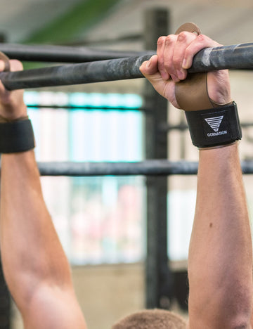 Manique CrossFit avec protège poignet LIFTING  Gymnastics gym, Wrist  support, Crossfit training